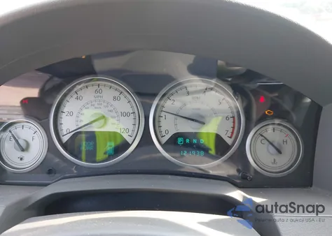 2010 Chrysler Town & Country New Limited from USA, damaged, VIN 2A4RR7DX5AR398496